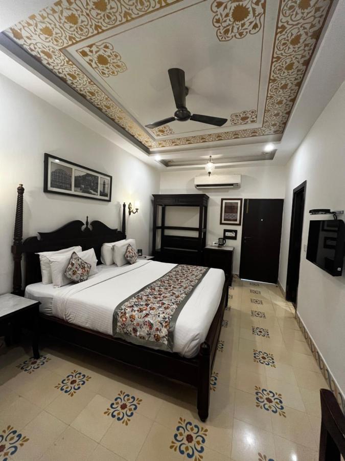 Ratnawali - A Vegetarian Heritage Hotel Jaipur Exterior photo
