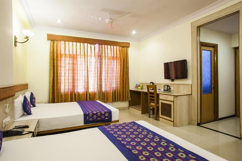 Ratnawali - A Vegetarian Heritage Hotel Jaipur Exterior photo